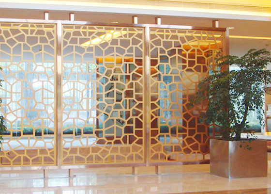 中国 現代金の屋内スクリーンのパネル、Ecoの友好的で装飾的な薄板金のパネル サプライヤー